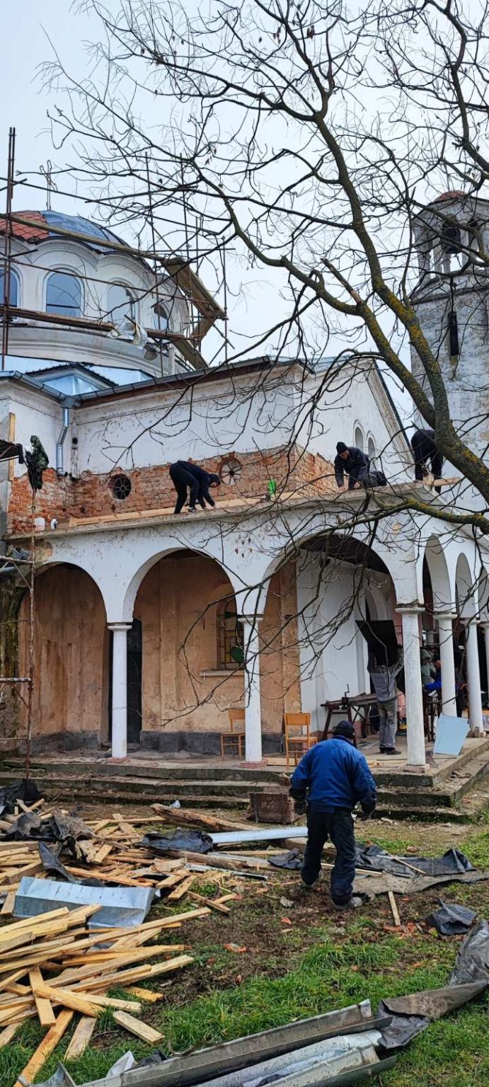 IMG-e11ab7082c49f5fadb2f62b3bb9eff39-V